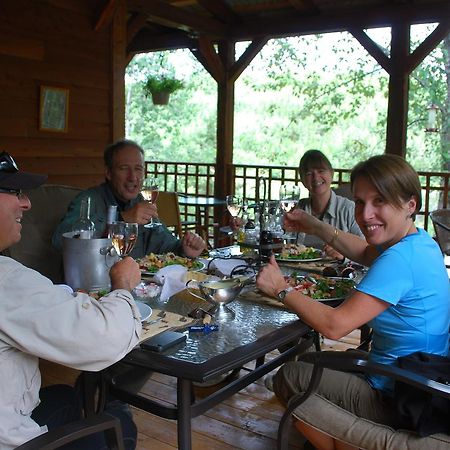 Auberge De La Riviere Matapedia - Matapedia River Lodge Routhierville المظهر الخارجي الصورة