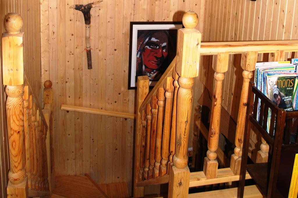 Auberge De La Riviere Matapedia - Matapedia River Lodge Routhierville المظهر الخارجي الصورة