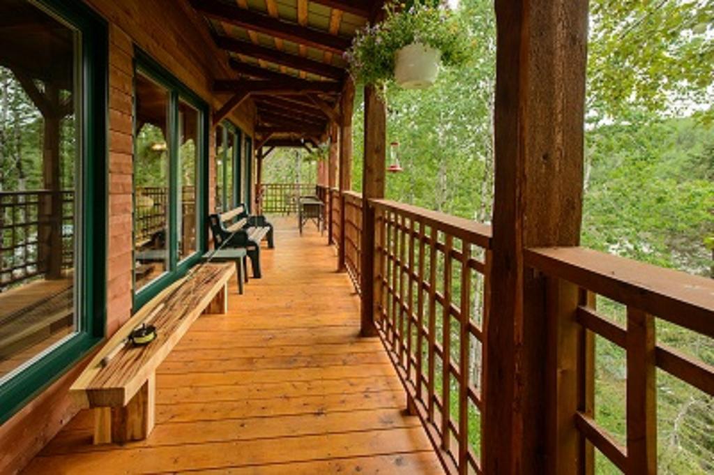 Auberge De La Riviere Matapedia - Matapedia River Lodge Routhierville المظهر الخارجي الصورة