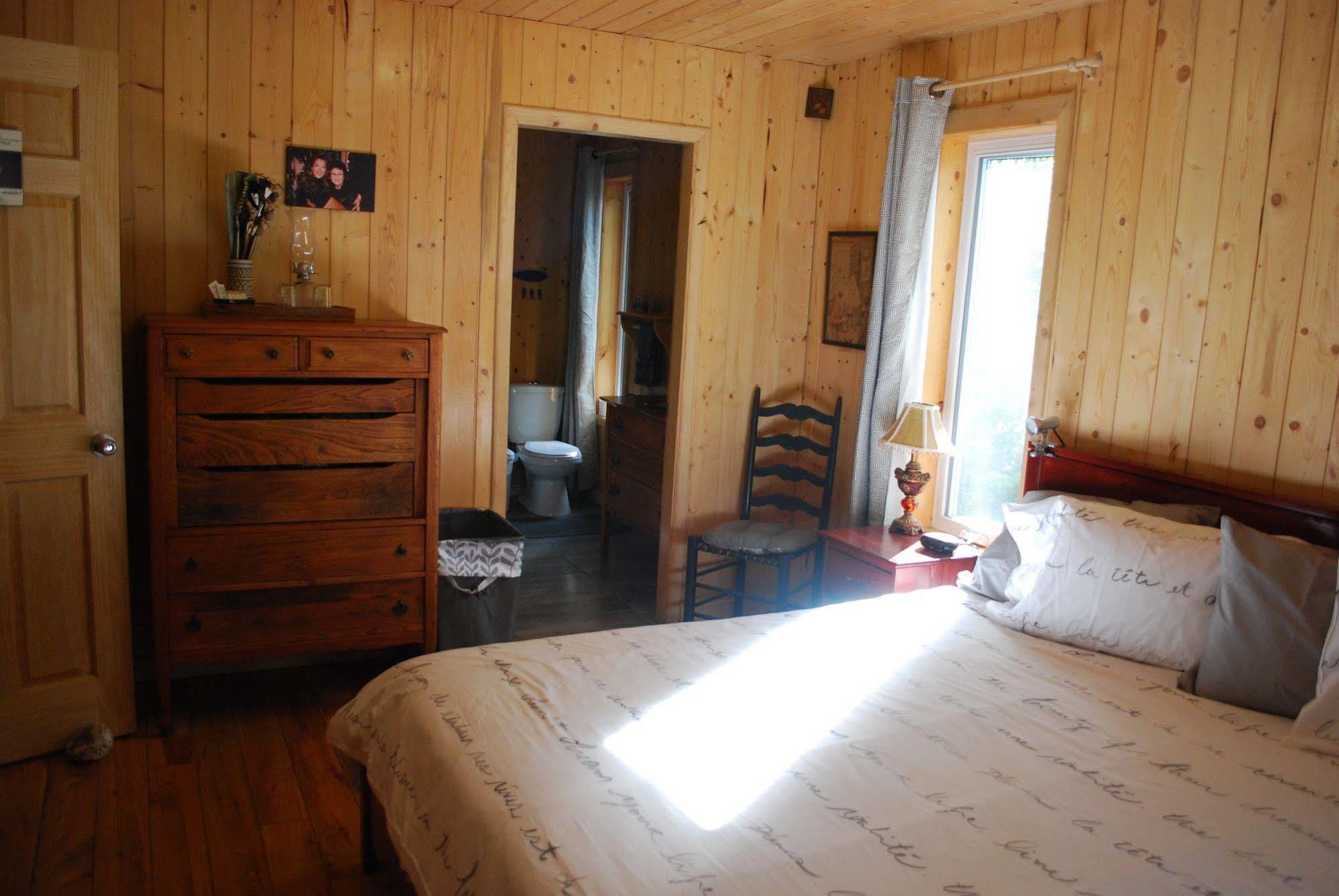 Auberge De La Riviere Matapedia - Matapedia River Lodge Routhierville المظهر الخارجي الصورة