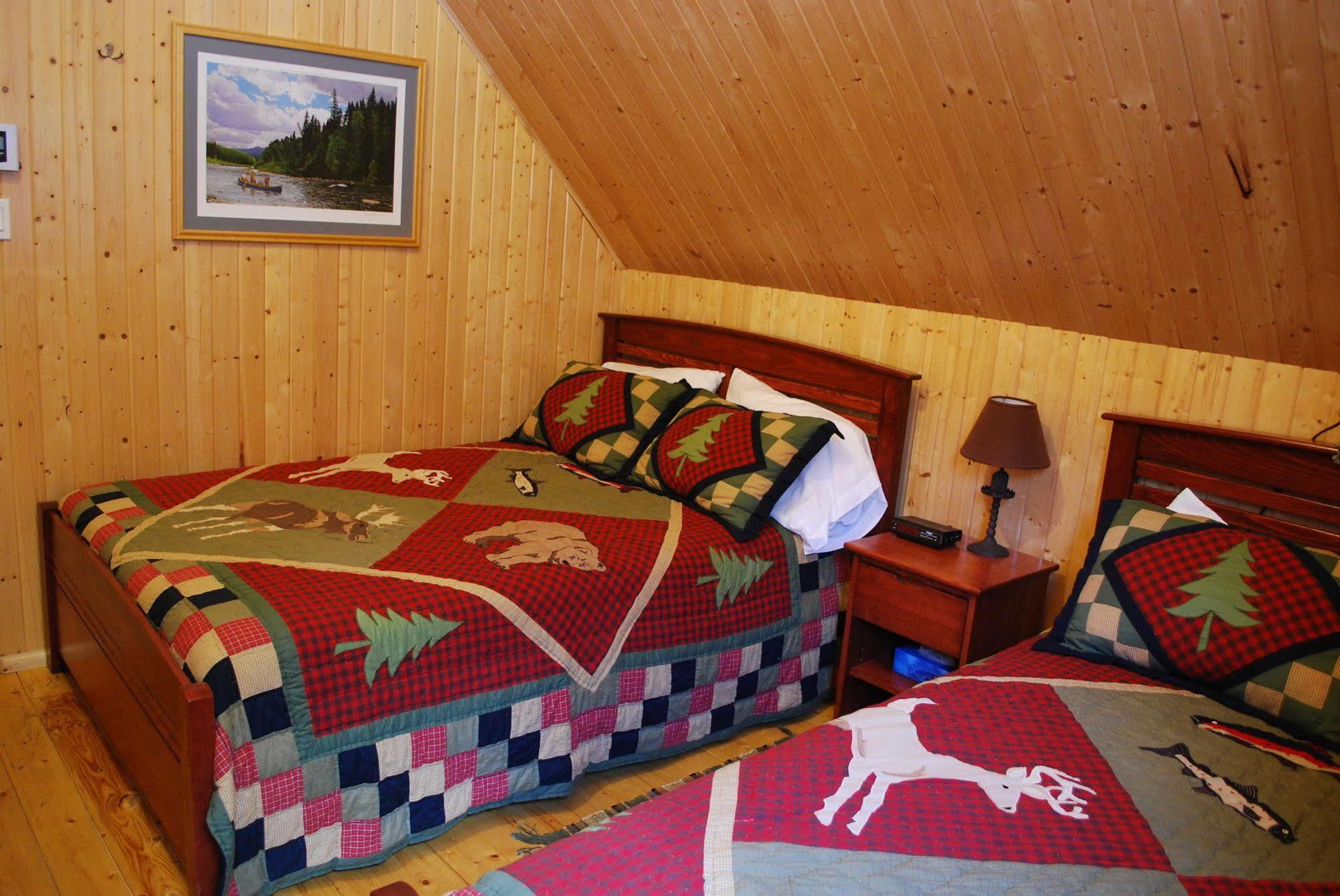 Auberge De La Riviere Matapedia - Matapedia River Lodge Routhierville المظهر الخارجي الصورة