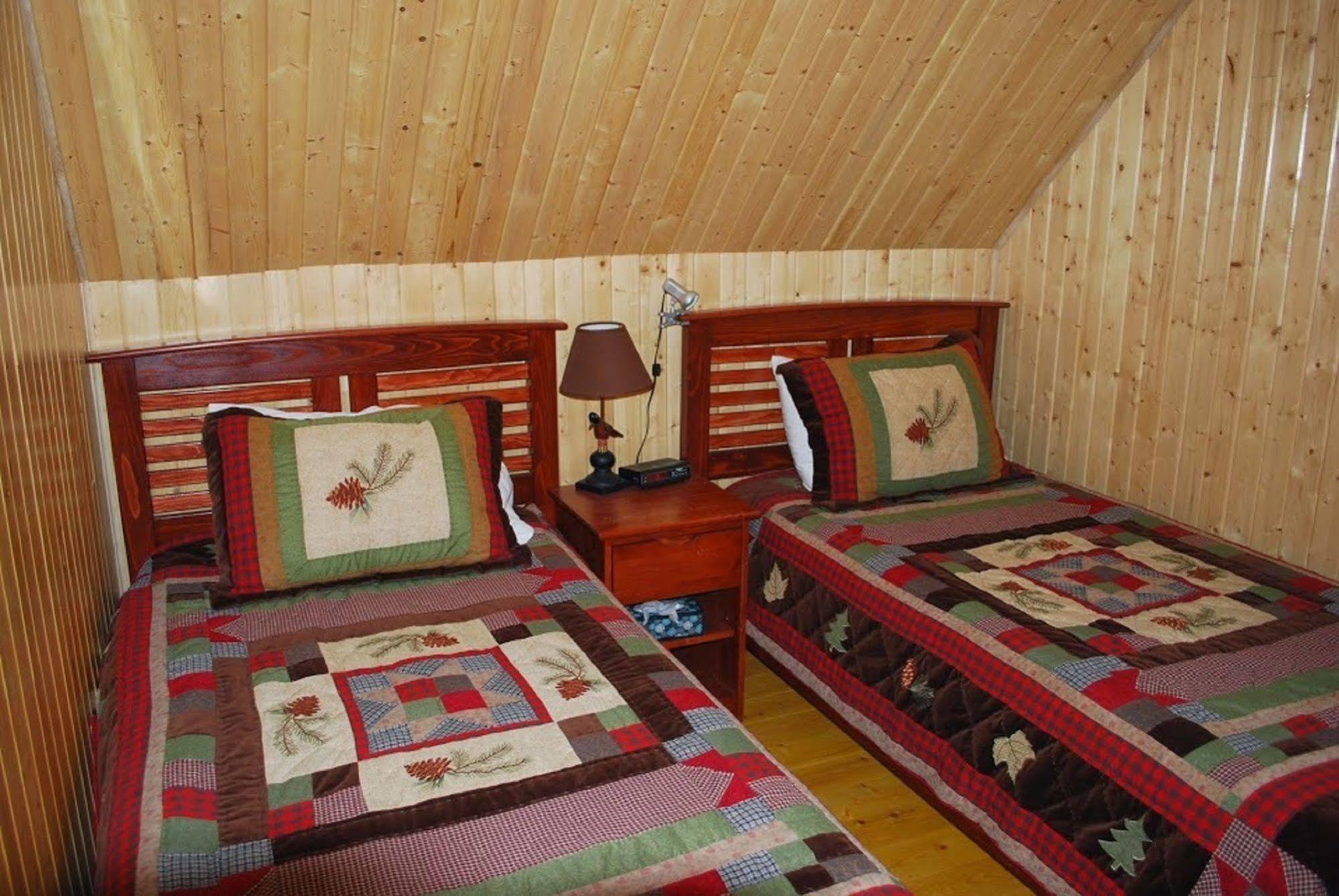 Auberge De La Riviere Matapedia - Matapedia River Lodge Routhierville المظهر الخارجي الصورة