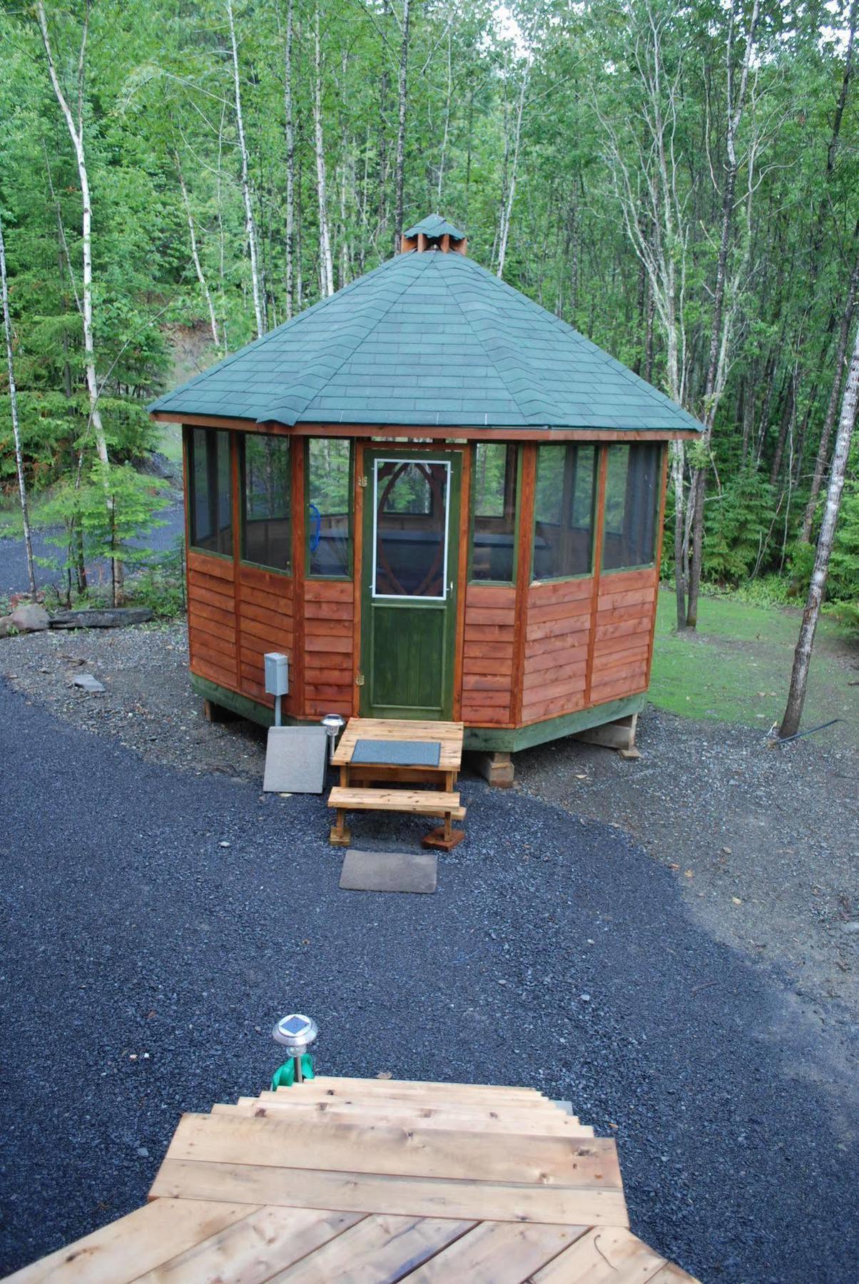 Auberge De La Riviere Matapedia - Matapedia River Lodge Routhierville المظهر الخارجي الصورة